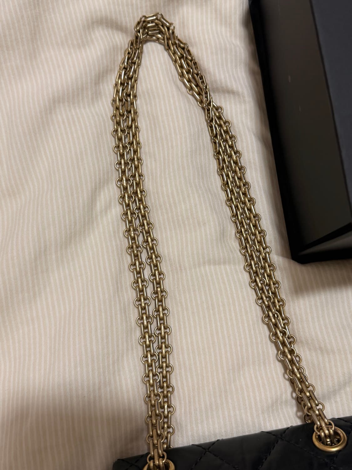 샤넬 빈티지미니 2.55 시즌백 세로 블랙 상품이미지3