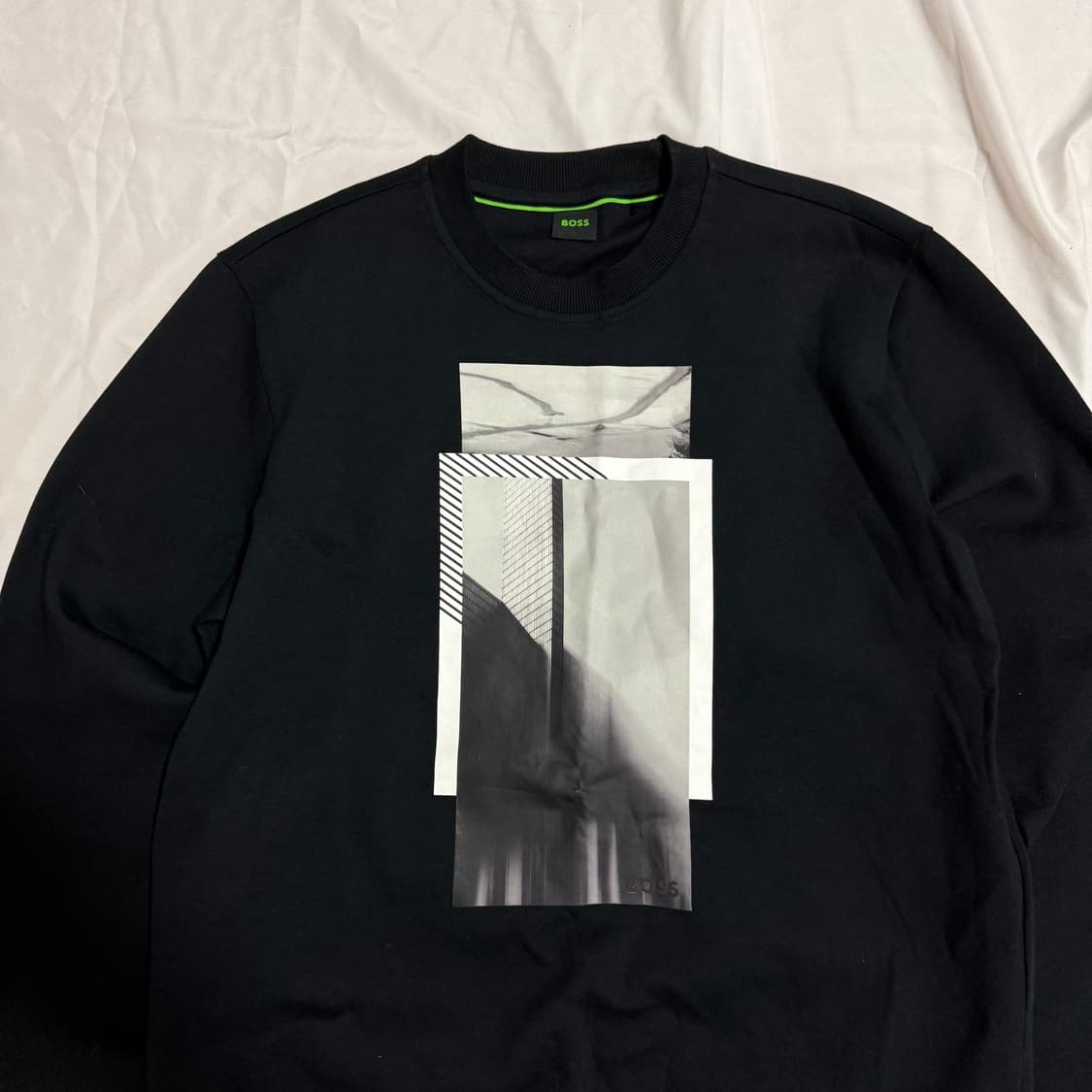 [L] 보스 블랙 프린팅 맨투맨 상품이미지2