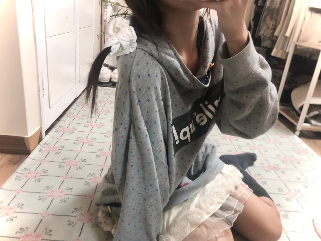 업스마일 도트 후드티 상품이미지4