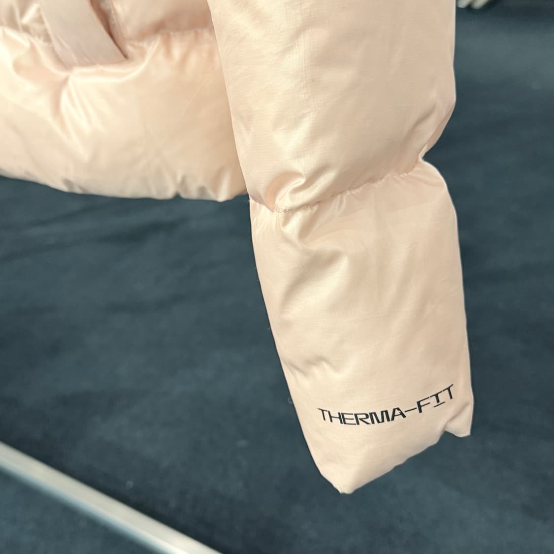 [M] 나이키 써마핏 다운 패딩 핑크 상품이미지5