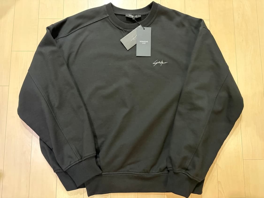 송지오옴므 오토그래프 어시메트릭 크루넥 블랙 48사이즈 상품이미지3