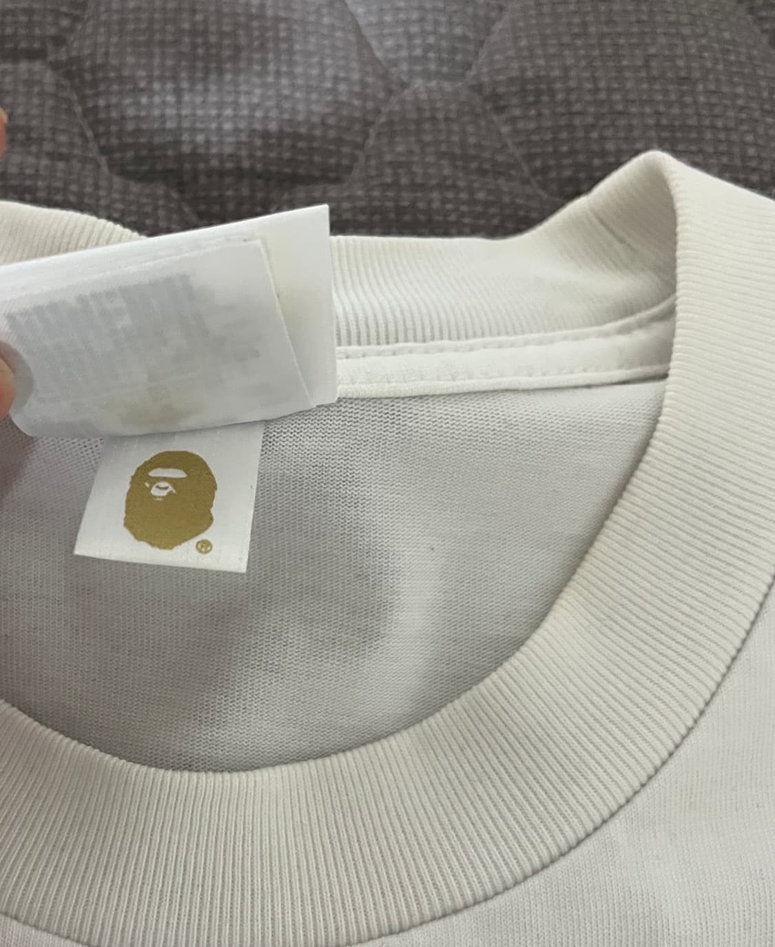 L 베이프 티셔츠 블러  상품이미지3