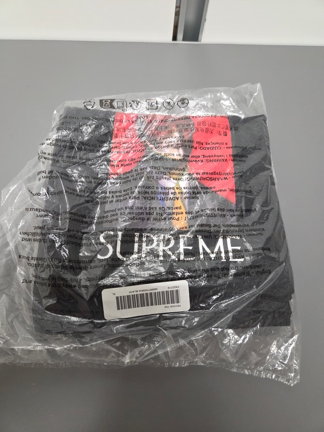 슈프림 아메리칸 사이코 티셔츠 블랙 - 23FW 상품이미지2