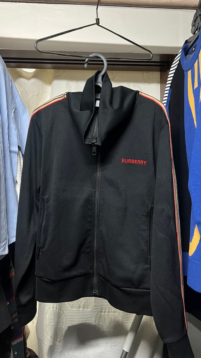 버버리 정품 사이드 스트라이프 트랙 자켓 상품이미지1