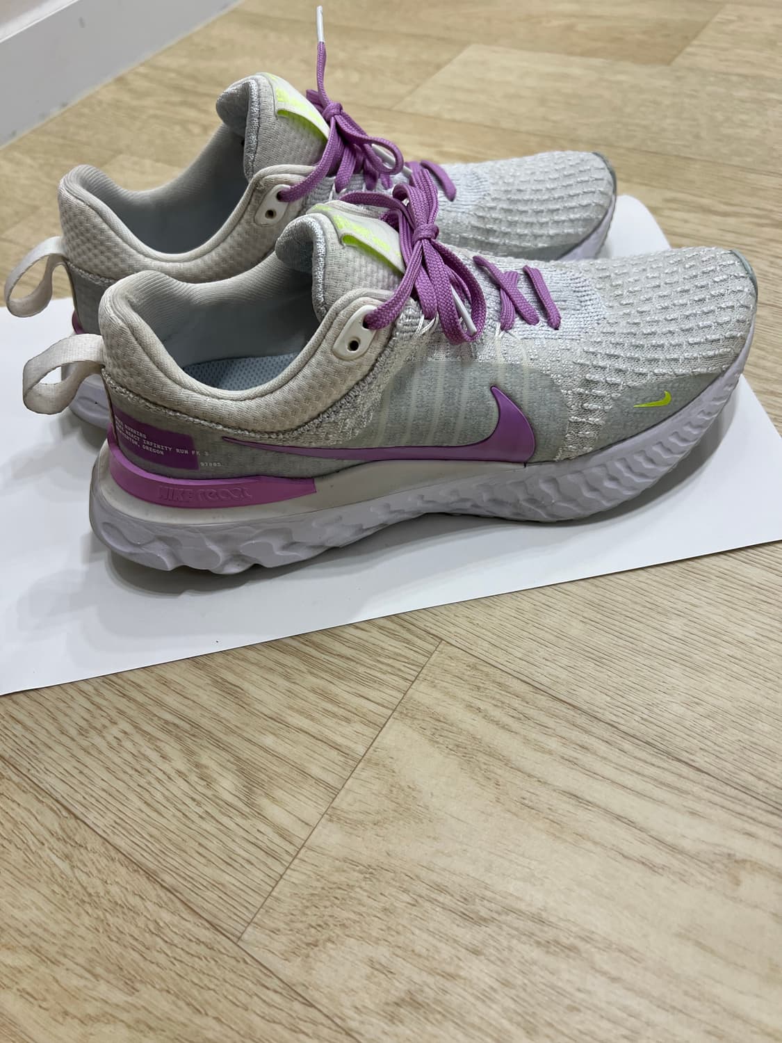 나이키 리액트 인피니티 런 플라이니트 3 상품이미지3