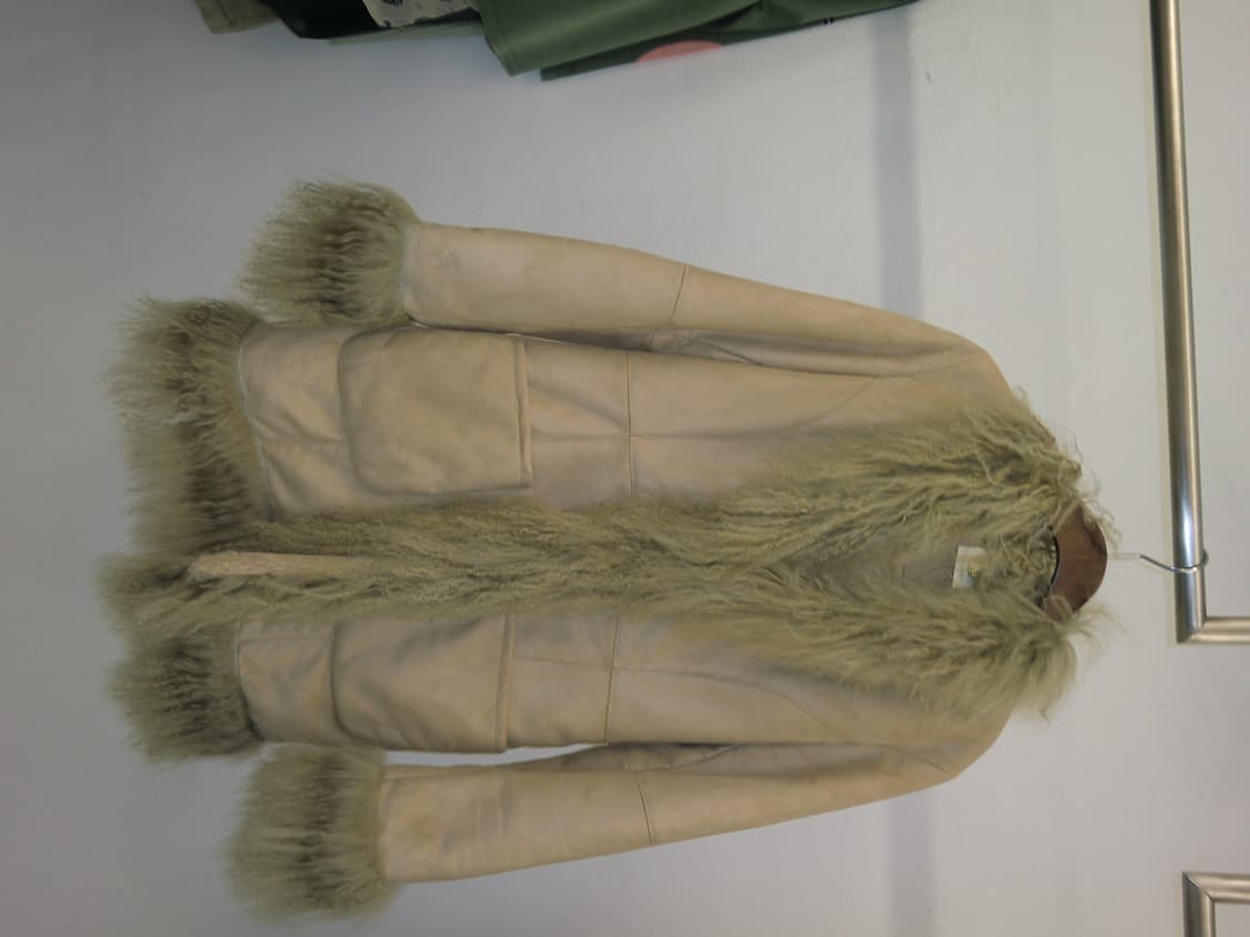 The Beige Fur Trim Coat 상품이미지2