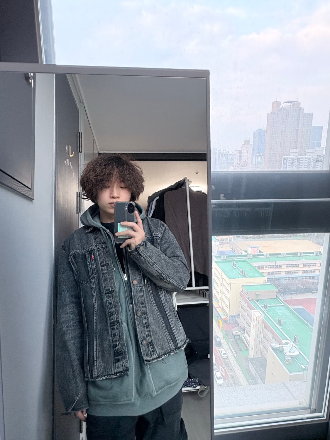 (L) 리바이스 알터드 흑청 데님 트러커 자켓 상품이미지3