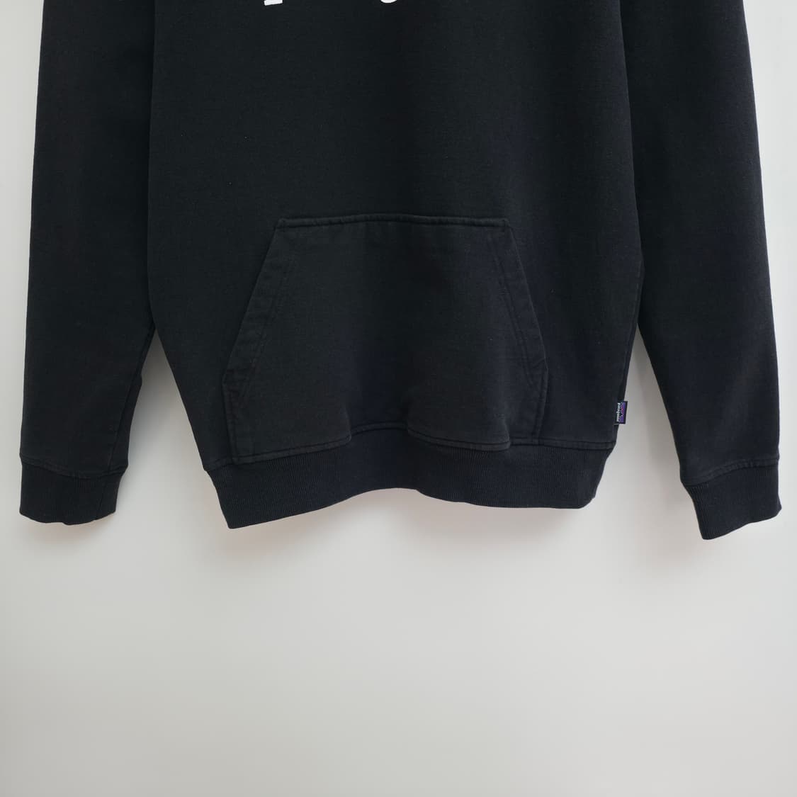 [M] 파타고니아 블랙 후드티 상품이미지3