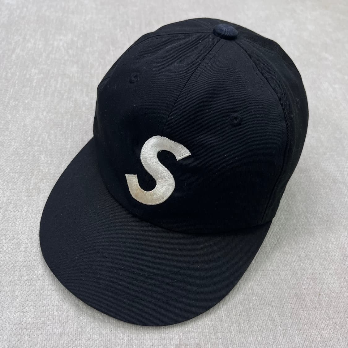 슈프림 S로고 패널 볼캡 상품이미지1
