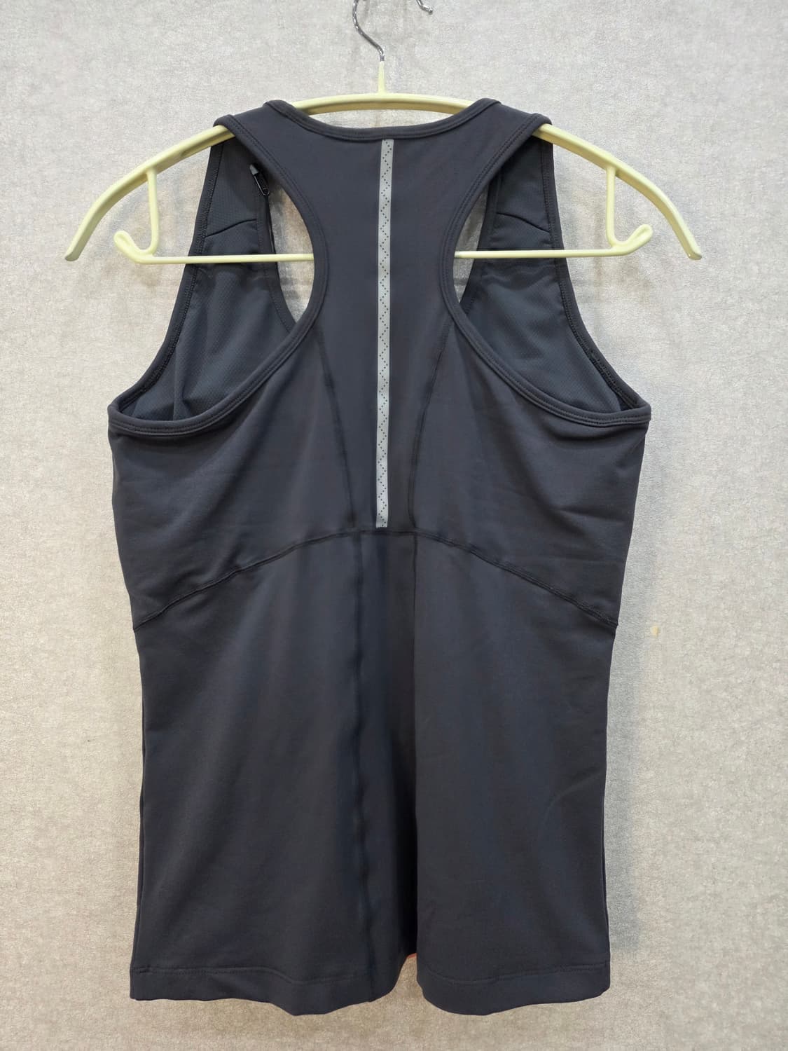 (새) 엠리밋 기능성 배색 탱크탑  M LIMITED 상품이미지4