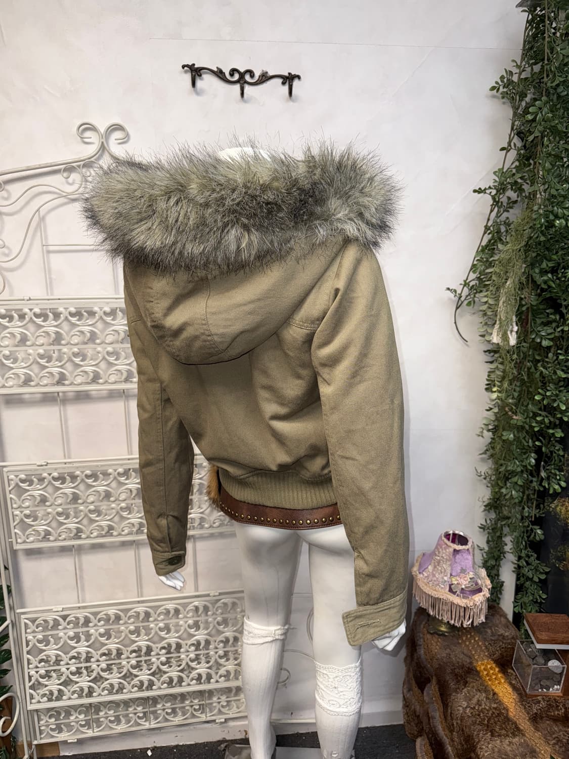 Abercrombie khaki faux fur bomber jacket 상품이미지3