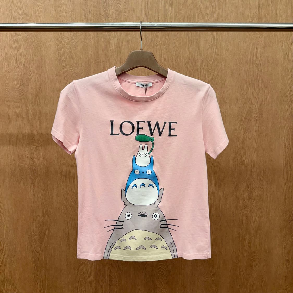 로에베 아나그램 로고 라운드넥 티셔츠 캐릭터 디테일 핑크 상품이미지2