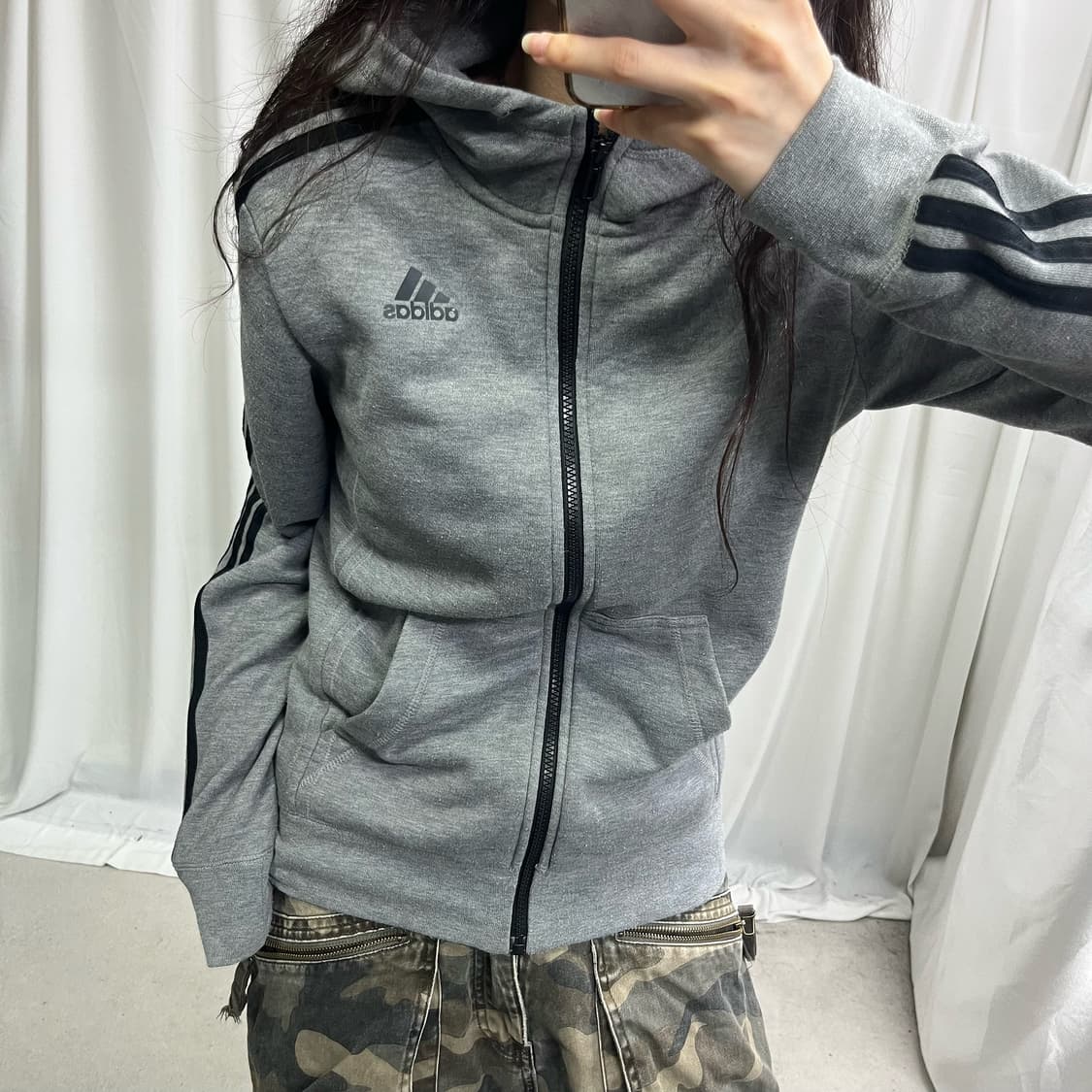 Adidas gray hood zip-up 상품이미지3