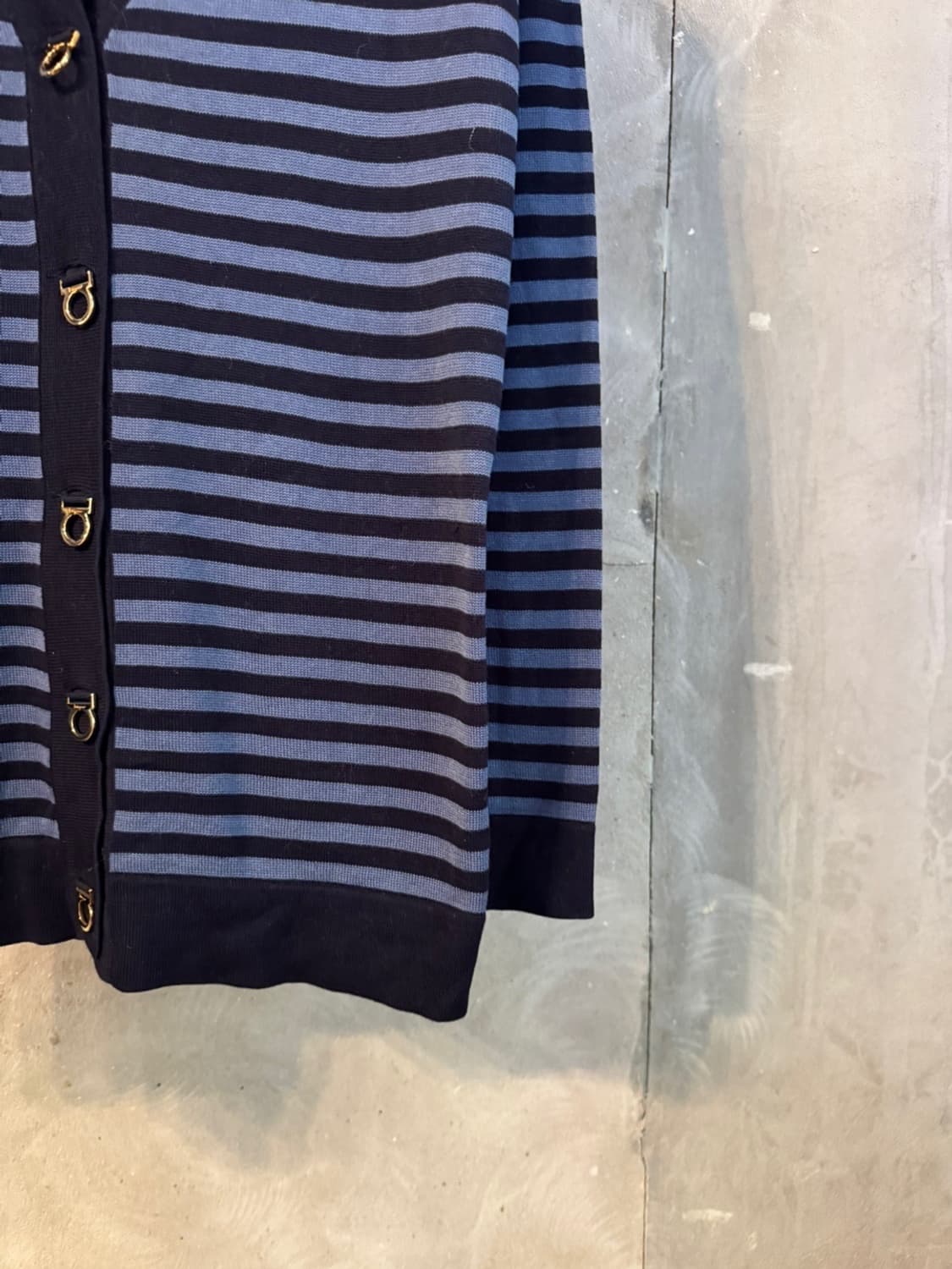 살바토레 페라가모 가디건 66~77 상품이미지5