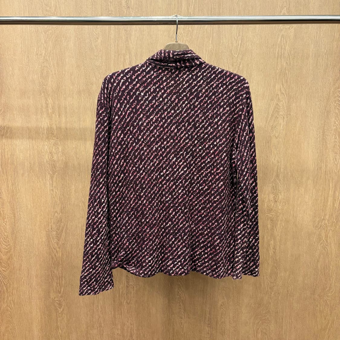 이세이미야케 플랜테이션 울 블렌드 니트 자켓 사선 패턴 디테일 버건디 상품이미지3