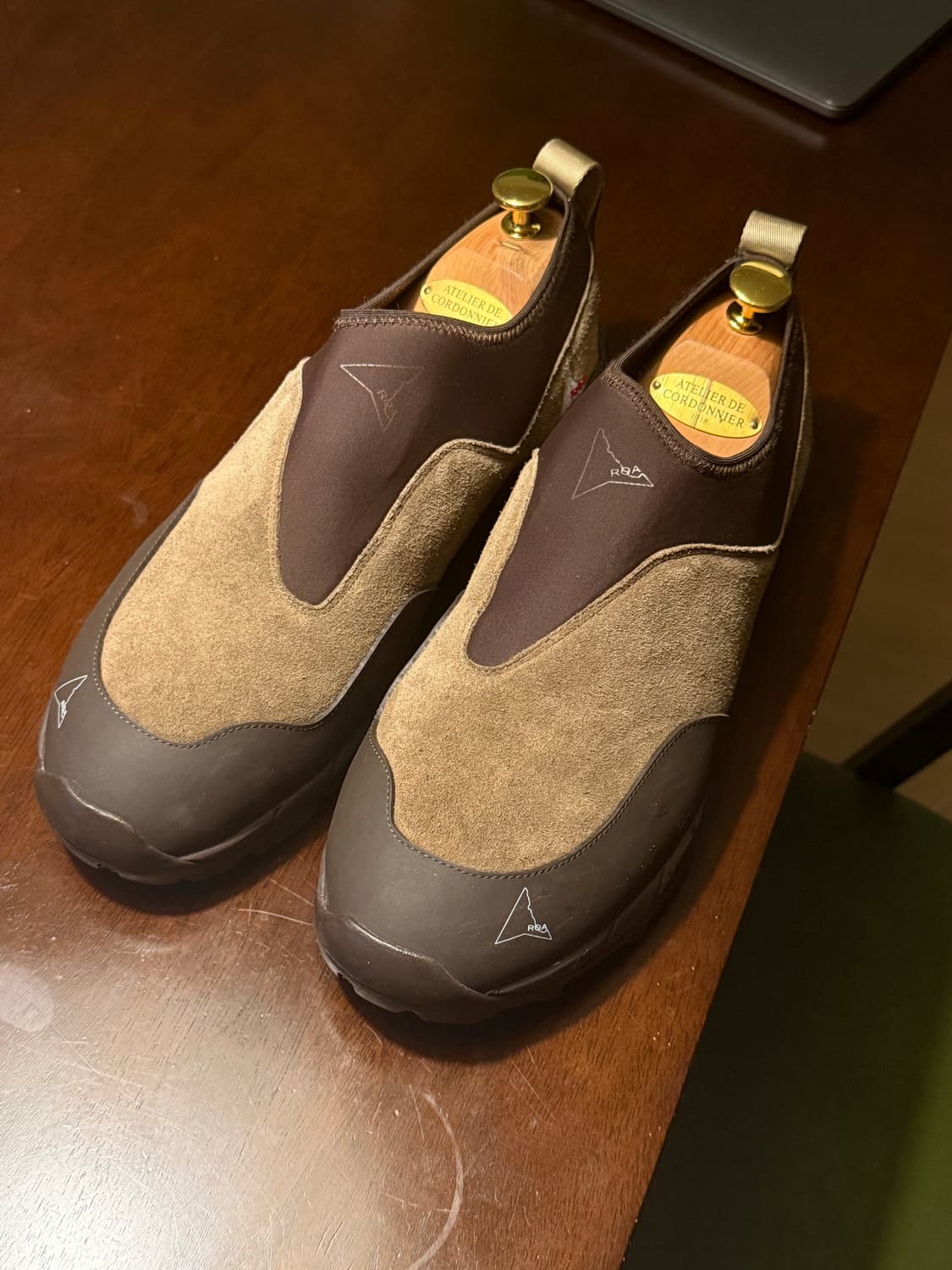 43) Roa 브라운 슬립온  상품이미지1