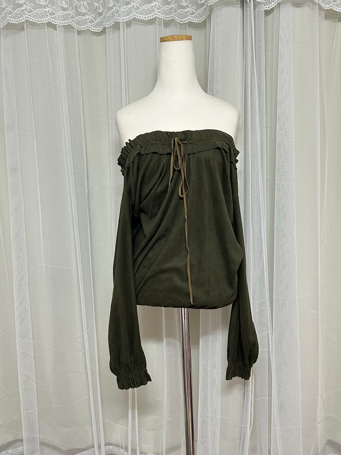 🧚‍♂️그런지 페어리 카키올리브 🫒 벨벳 오프숄더 탑 상품이미지1