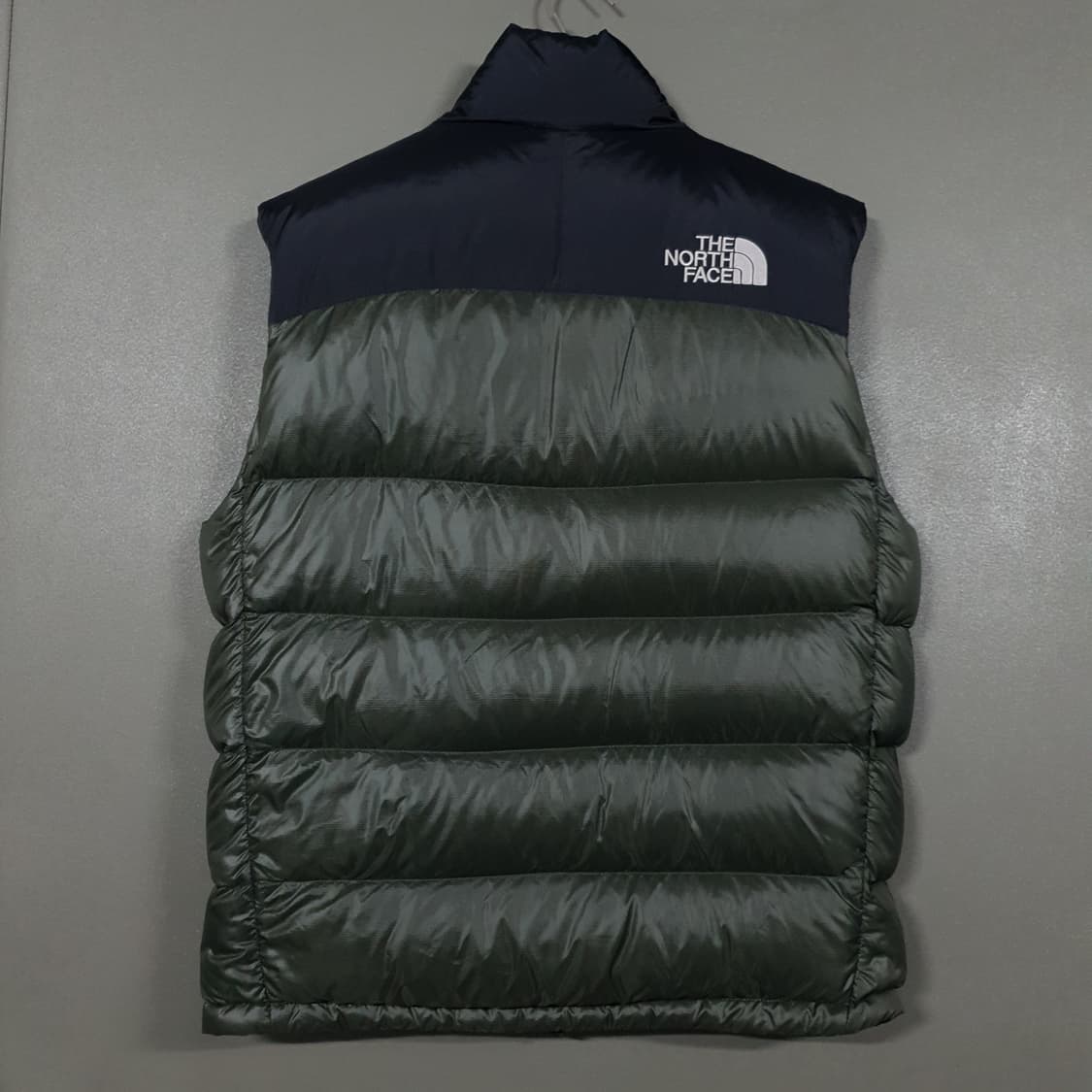 실측 M (95) 노스페이스 700 눕시 패딩 조끼 베스트 카키 블랙 상품이미지9