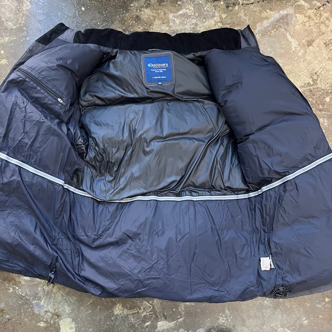 100) 디스커버리 헤비급 구스다운 패딩점퍼 대장급 거위털 패딩 상품이미지4