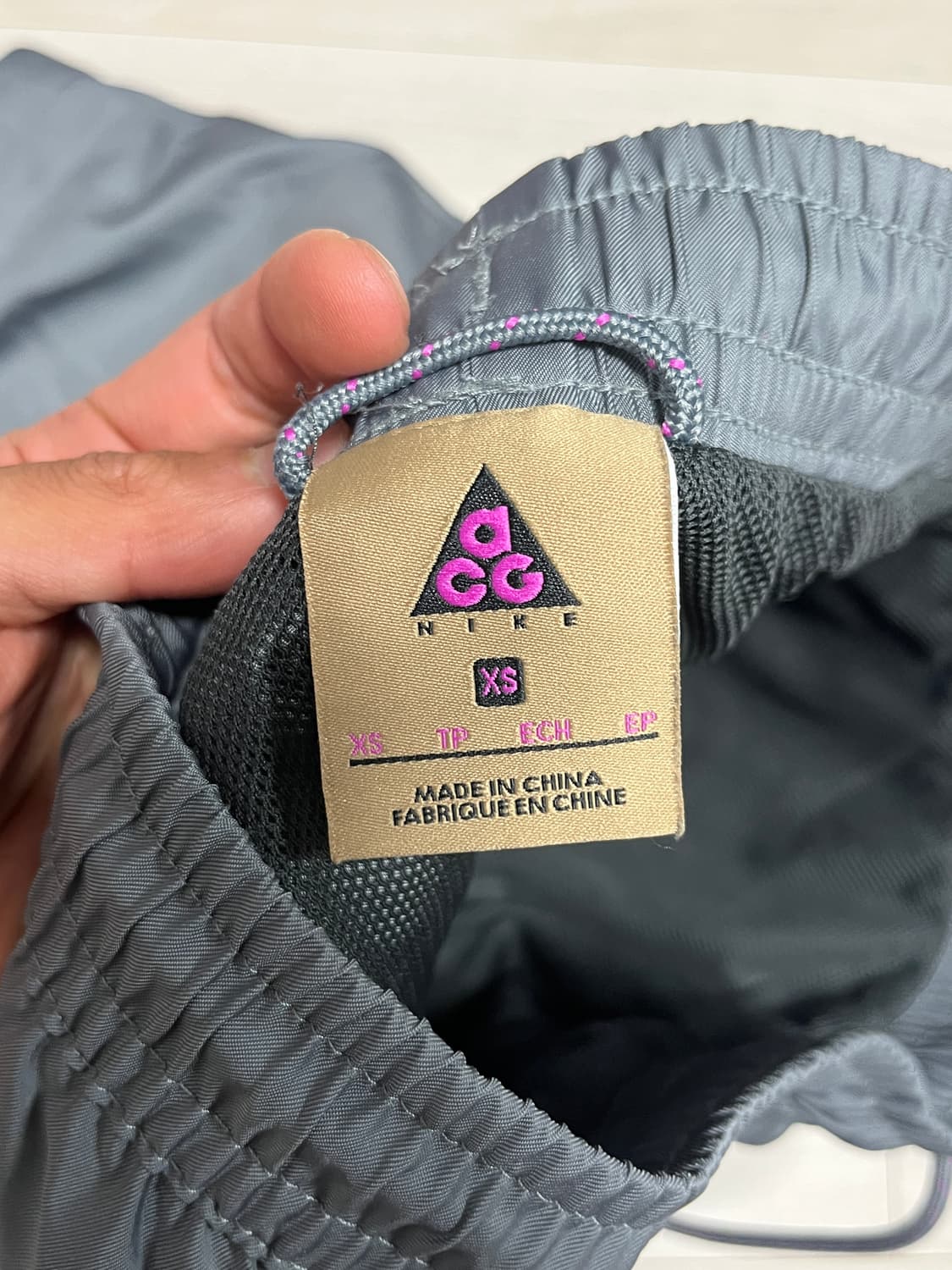 나이키 acg 우븐 쇼츠 그레이 xs 상품이미지3