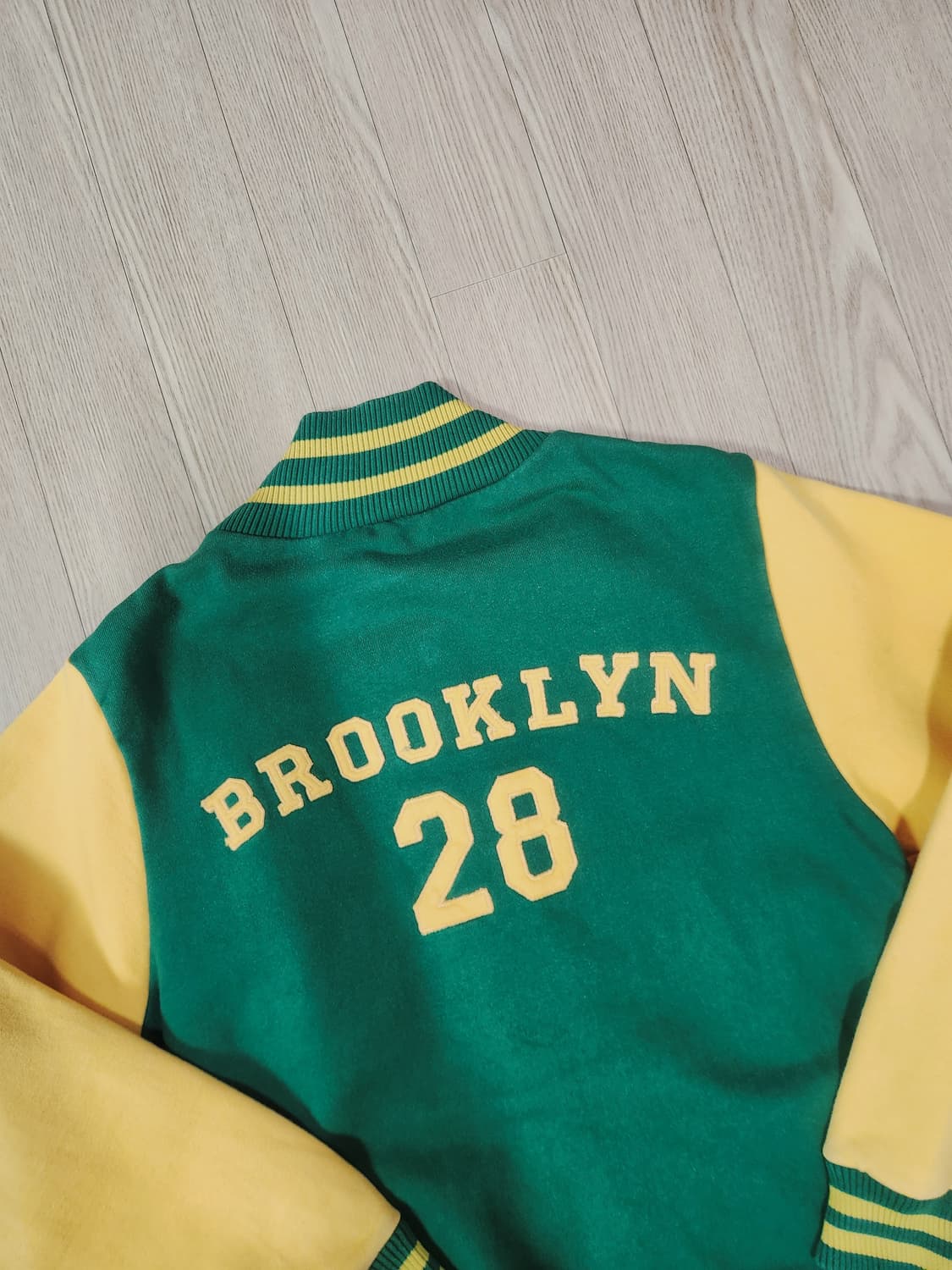 BROOKLYN INDUSTRIES 옐로우 그린 바시티 재킷 상품이미지1