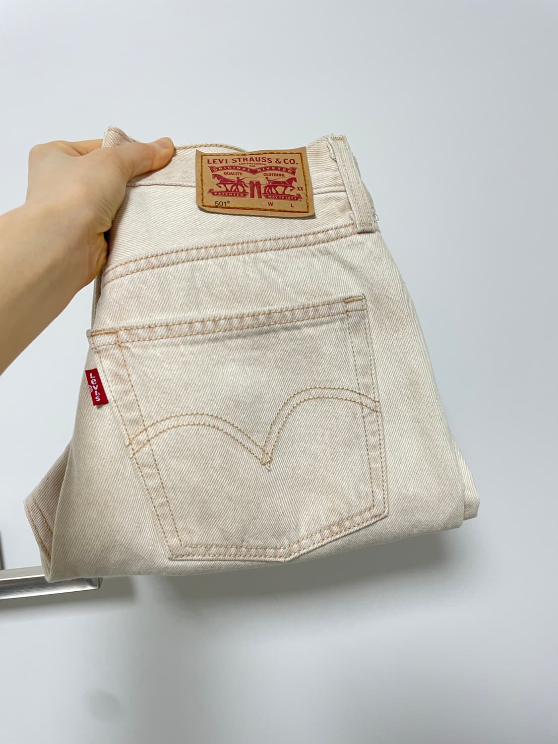 리바이스 오리지널 501 버튼플라이 탄 워시샌드 컬러 상품이미지6
