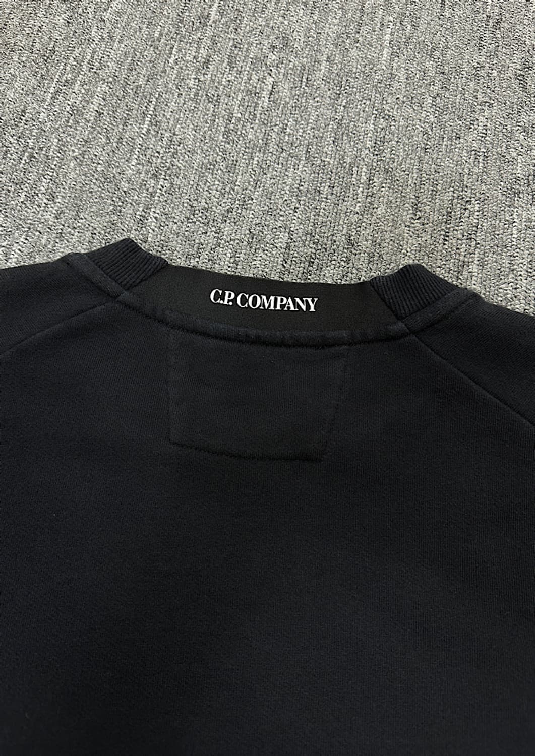 cp컴퍼니 맨투맨  상품이미지5