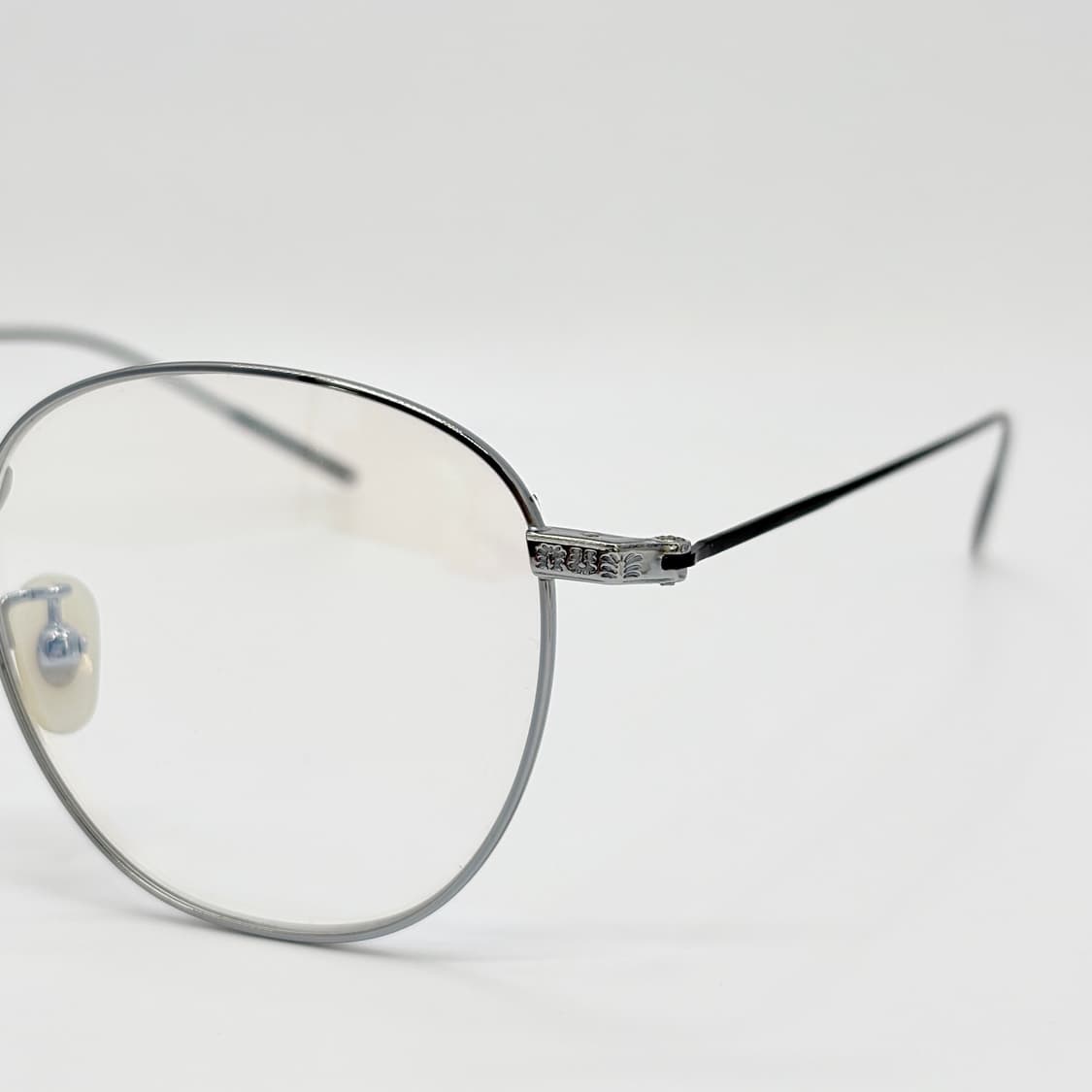 THENU 실버 티타늄 원형 메탈테 상품이미지5