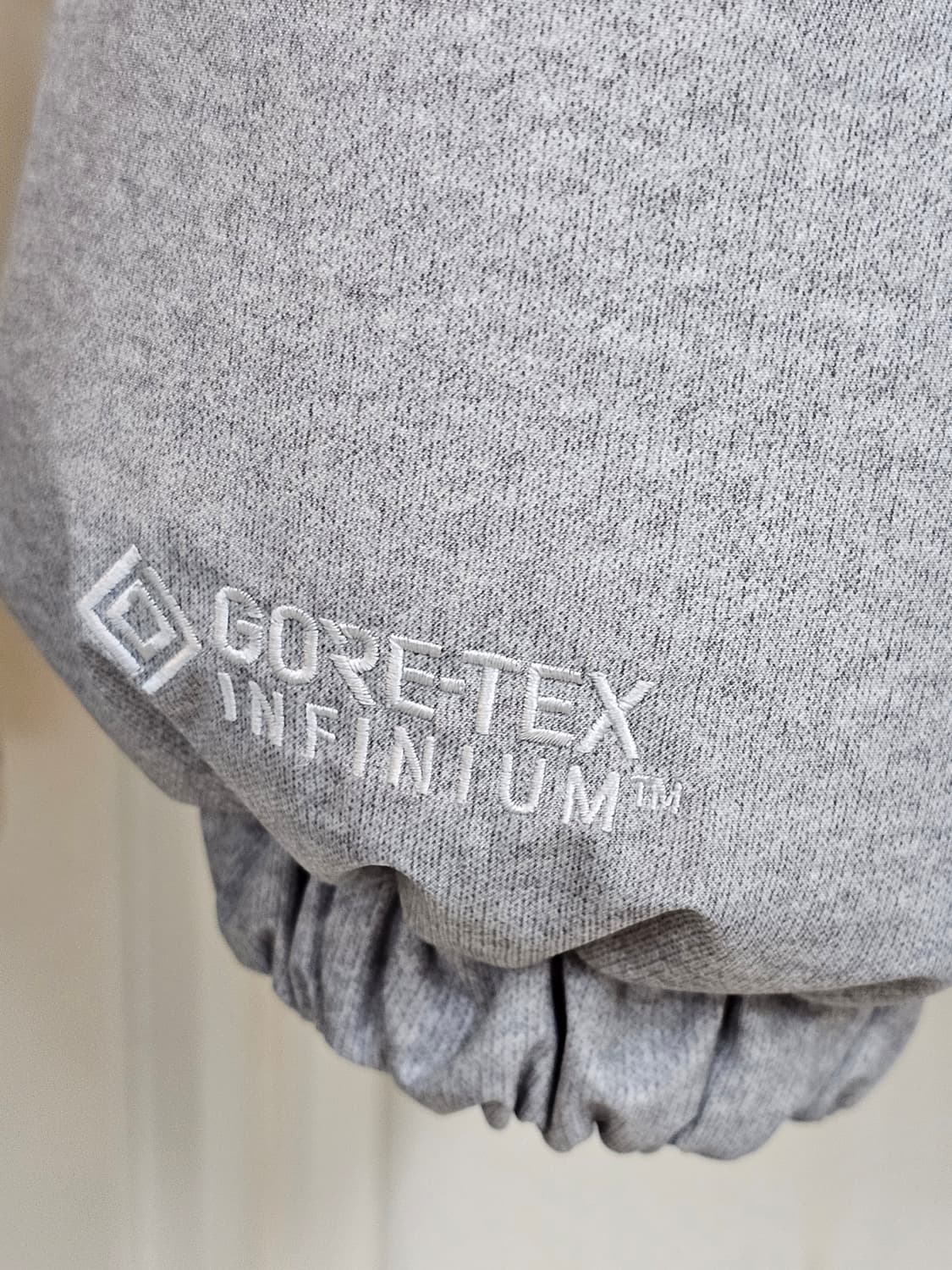 스투시 고어텍스 패딩 XL 상품이미지4