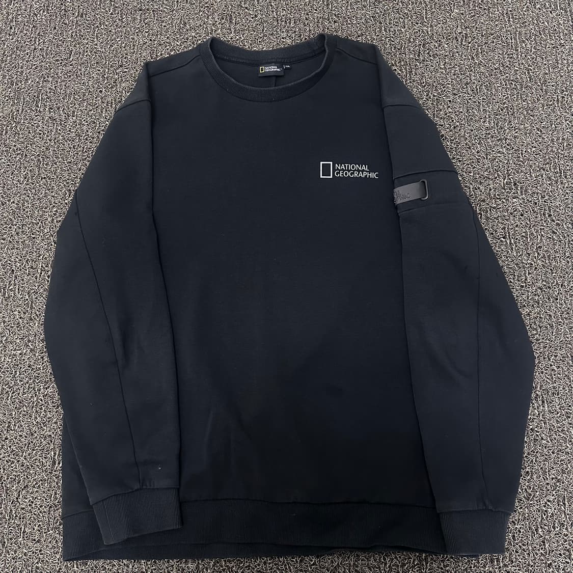 내셔널지오그래픽 맨투맨 블랙 2XL 상품이미지1