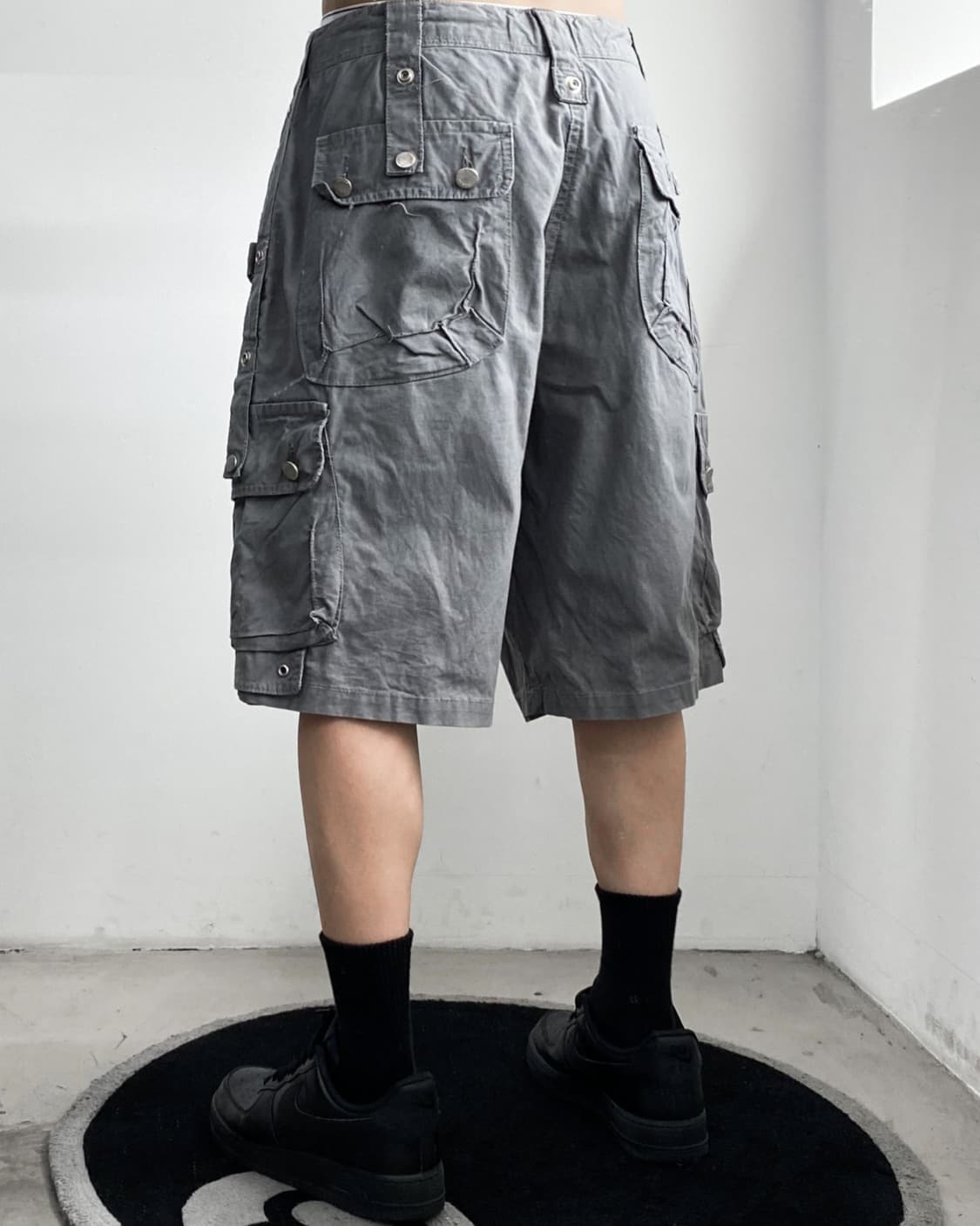 스페이스 그레이 포켓 카고 쇼츠 상품이미지2