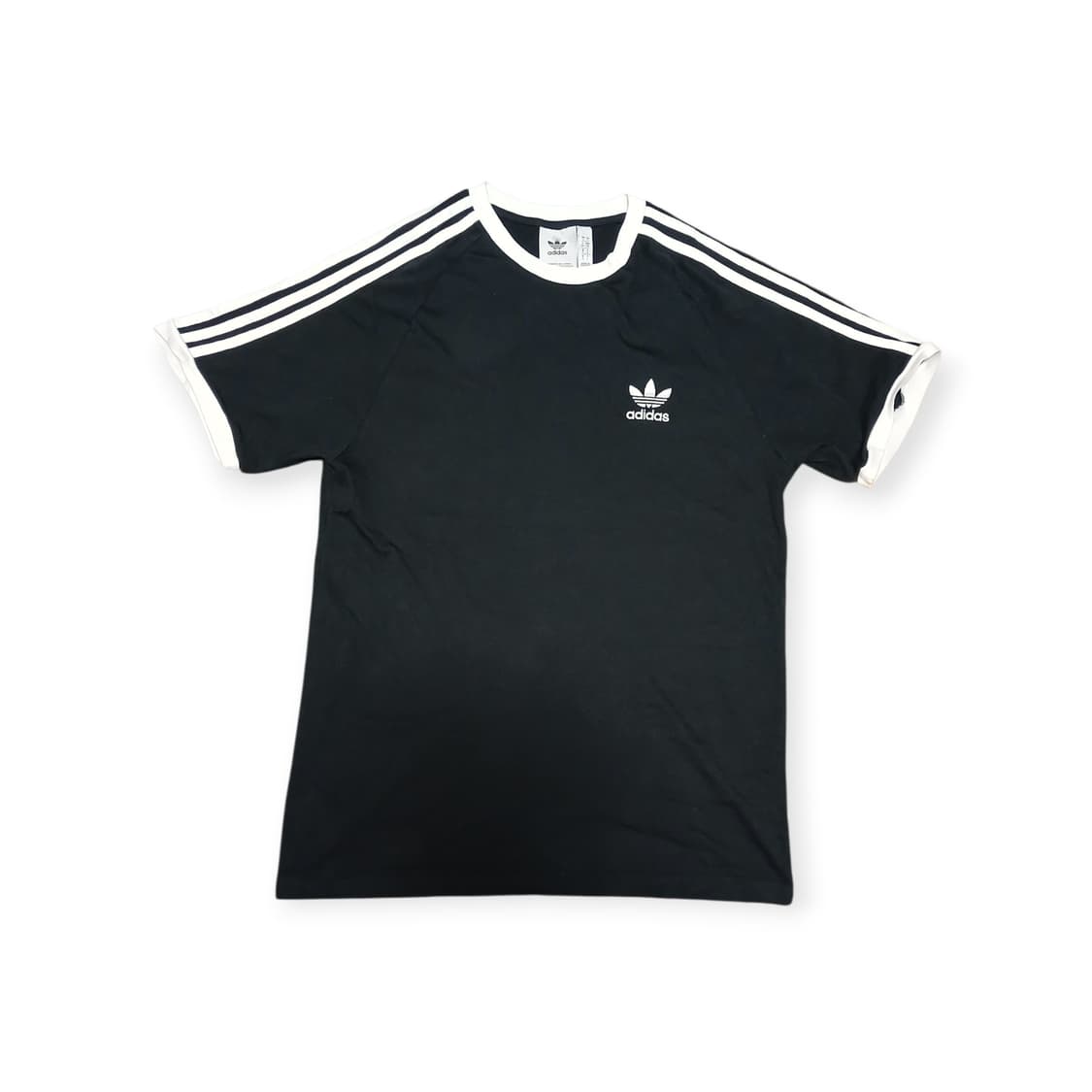 아디다스 자수로고 삼선 반팔티 상품이미지1