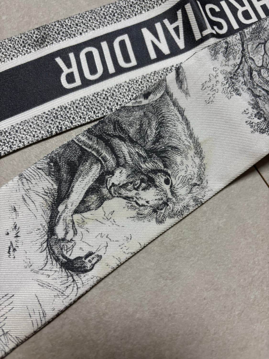 크리스찬 디올 미차 스카프 그레이 상품이미지2