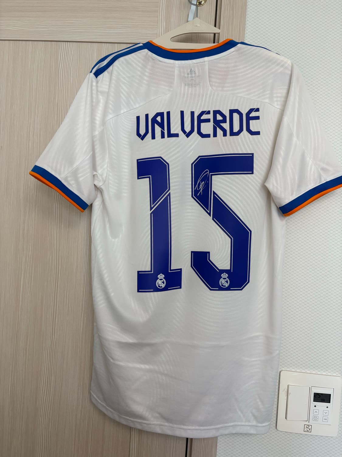 레알 마드리드 발베르데 싸인 유니폼 21-22 상품이미지1