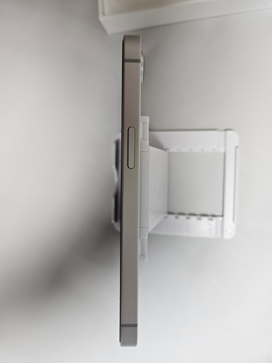 아이폰16e 상품이미지4