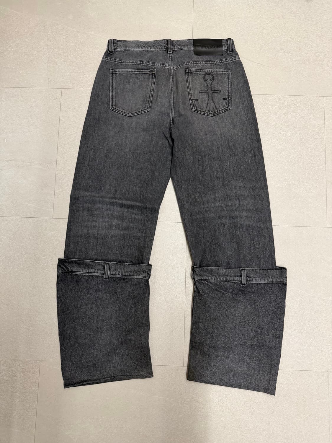 Jw 앤더슨 디스트레스드 버켓 진 팬츠 상품이미지5
