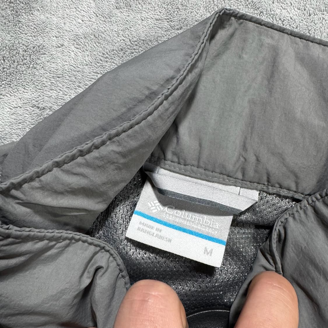 컬럼비아 그레이 경량바람막이 상품이미지4