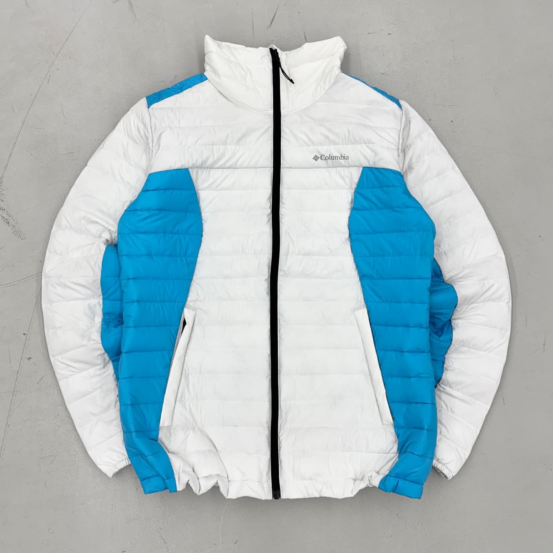 컬럼비아 하이넥 고프코어 화이트 블루 배색 경량패딩 상품이미지2
