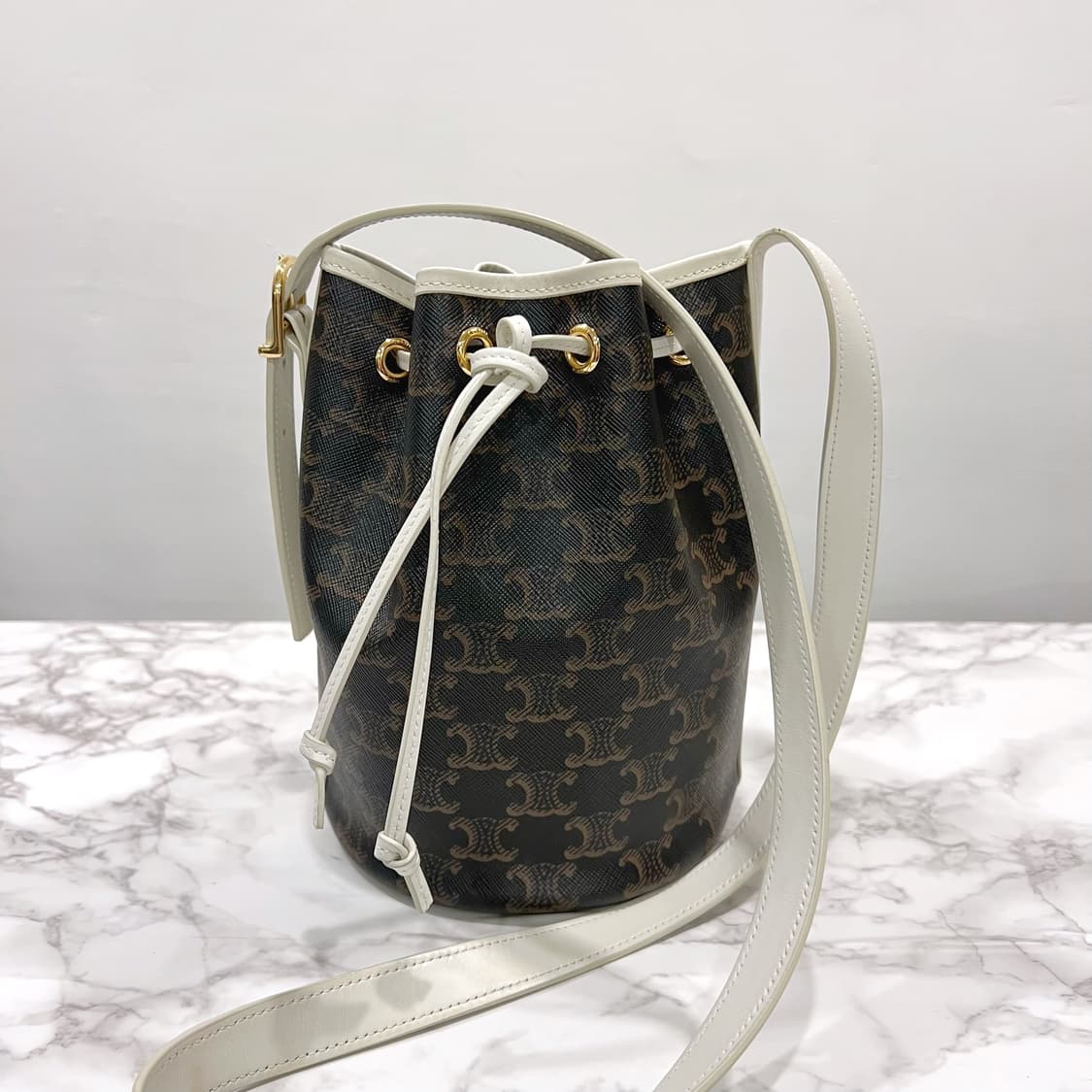 CELINE 셀린느 트리오페 스트링 버킷백 상품이미지3