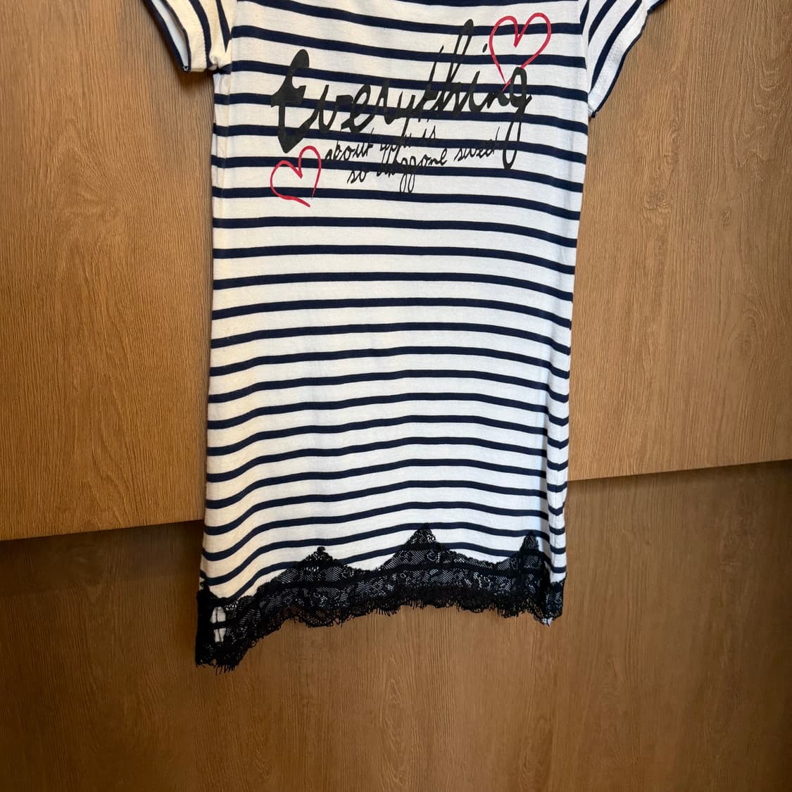 빈티지 반팔 롱 티셔츠 스트라이프 패턴 밑단 레이스 트리밍 슬림핏 화이트 상품이미지8