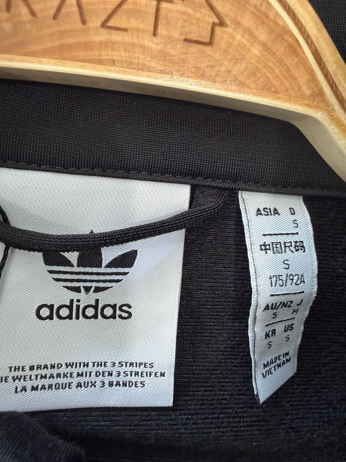 17. 아디다스 신형 져지 트랙탑  상품이미지2