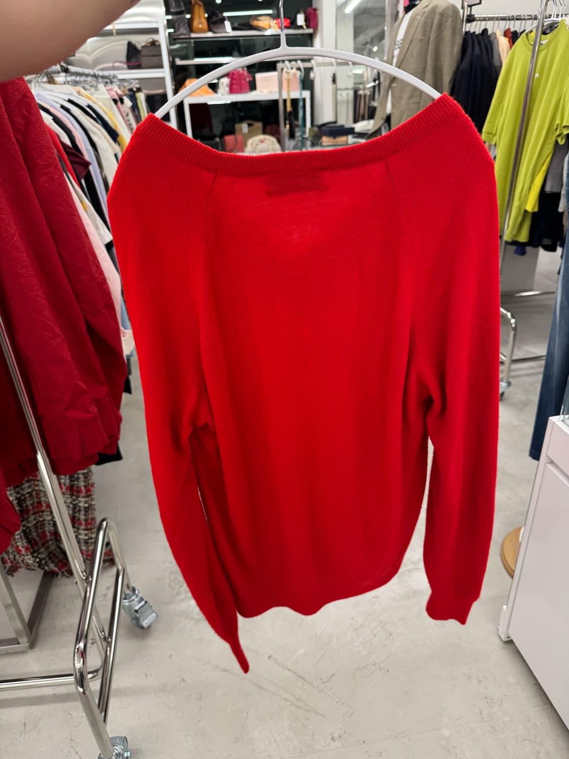 크리스찬디올 V넥니트 레드 상품이미지2