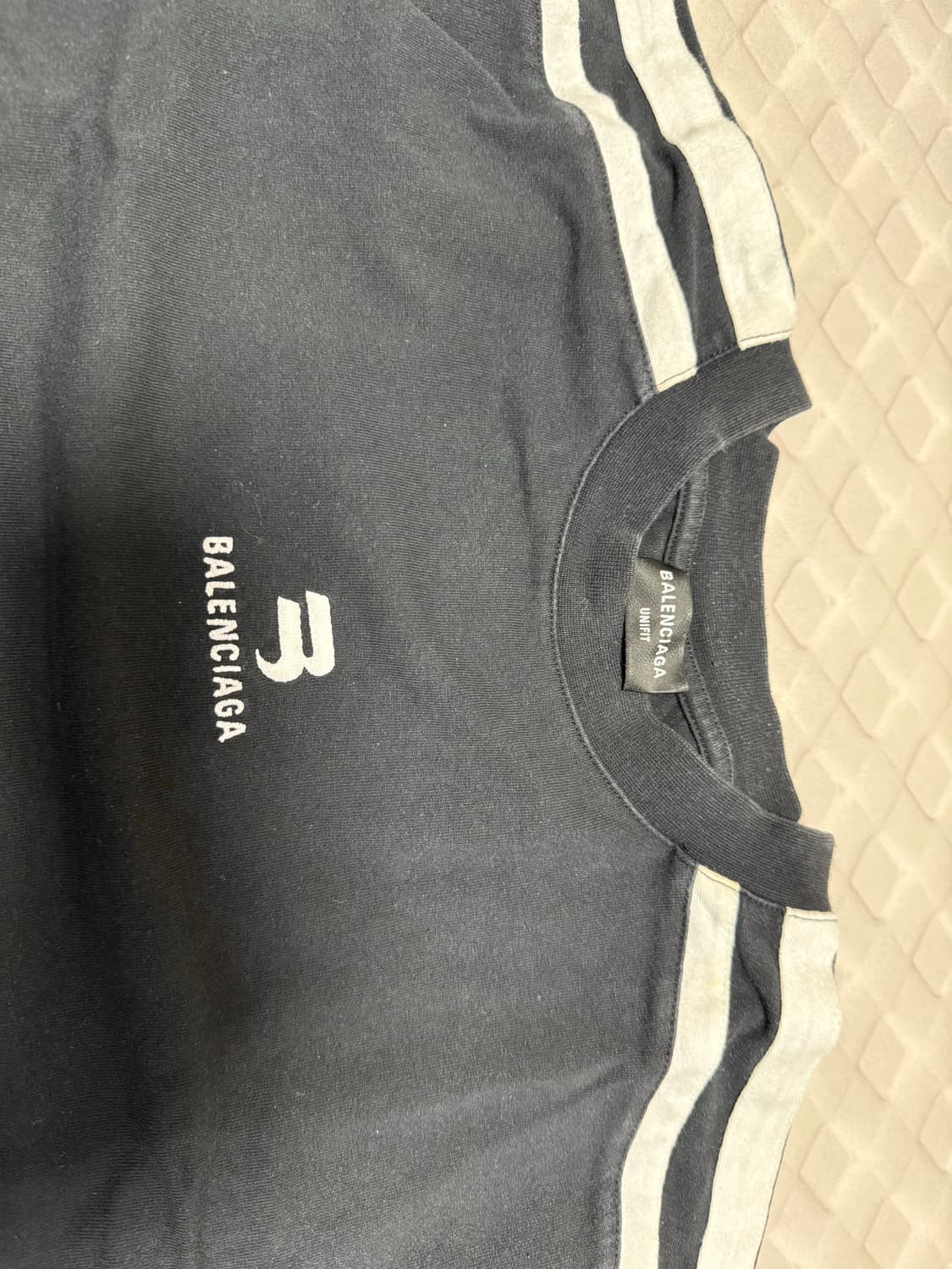 [팝니다] 발렌시아가 스포티 B 로고 반팔 티셔츠 팝니다. 상품이미지2