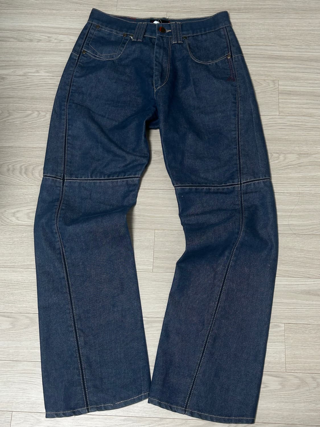 리바이스 엔지니어드진 절개 디테일 데님 팬츠 953 상품이미지1