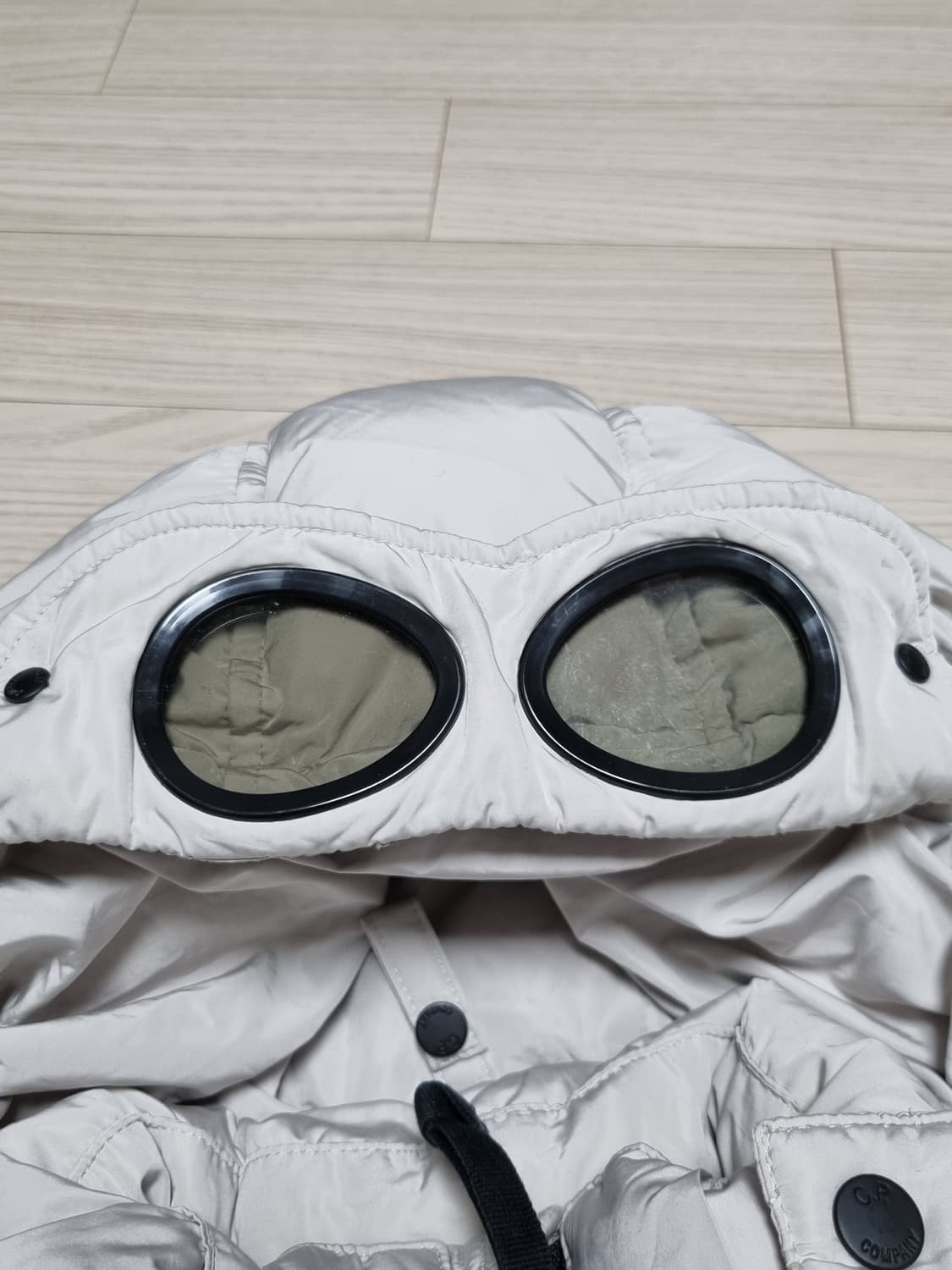 cp컴퍼니 렌즈고글 조끼패딩 상품이미지5