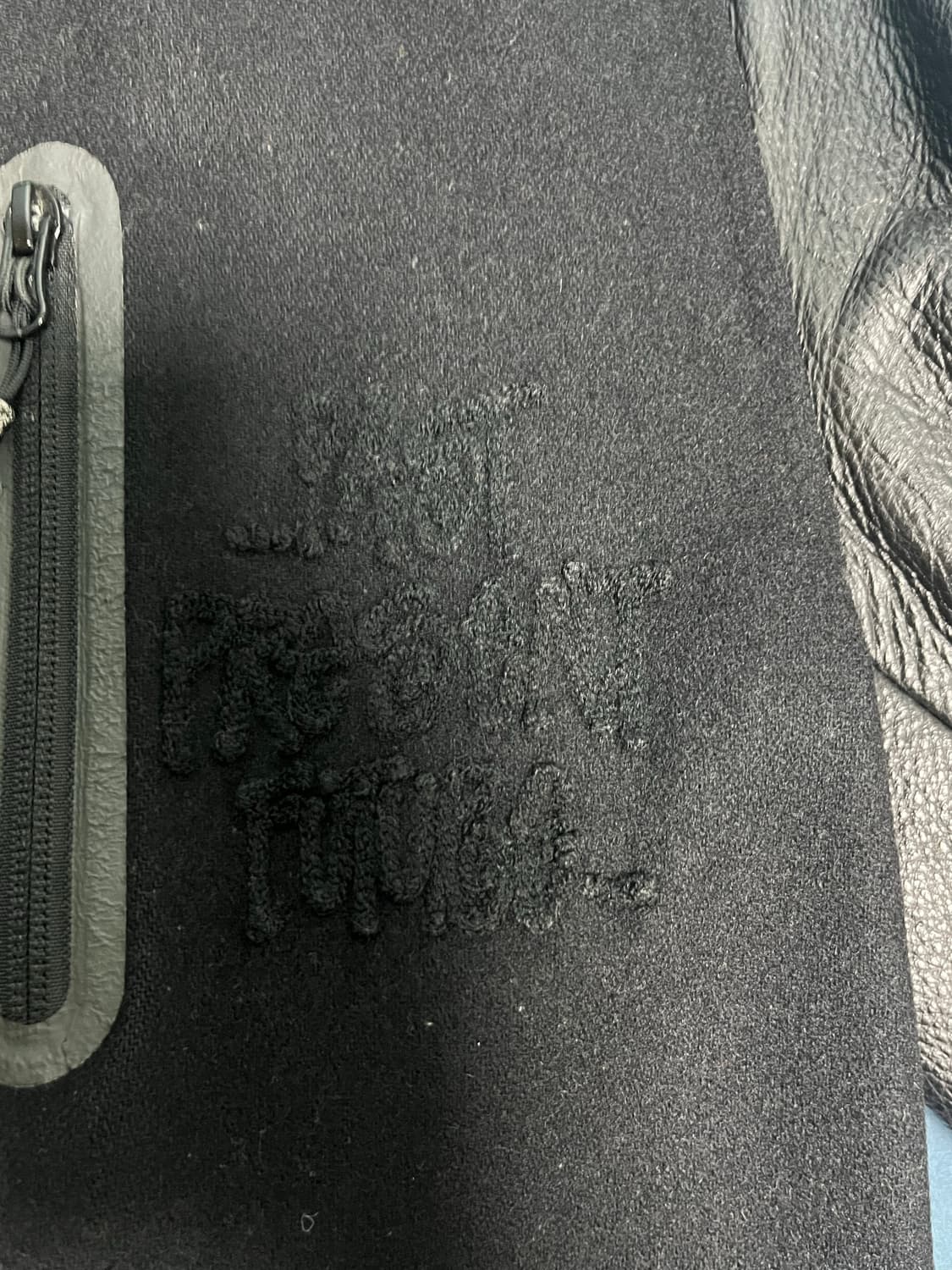 스투시x나이키 30주년 한정판 바시티자켓 상품이미지2