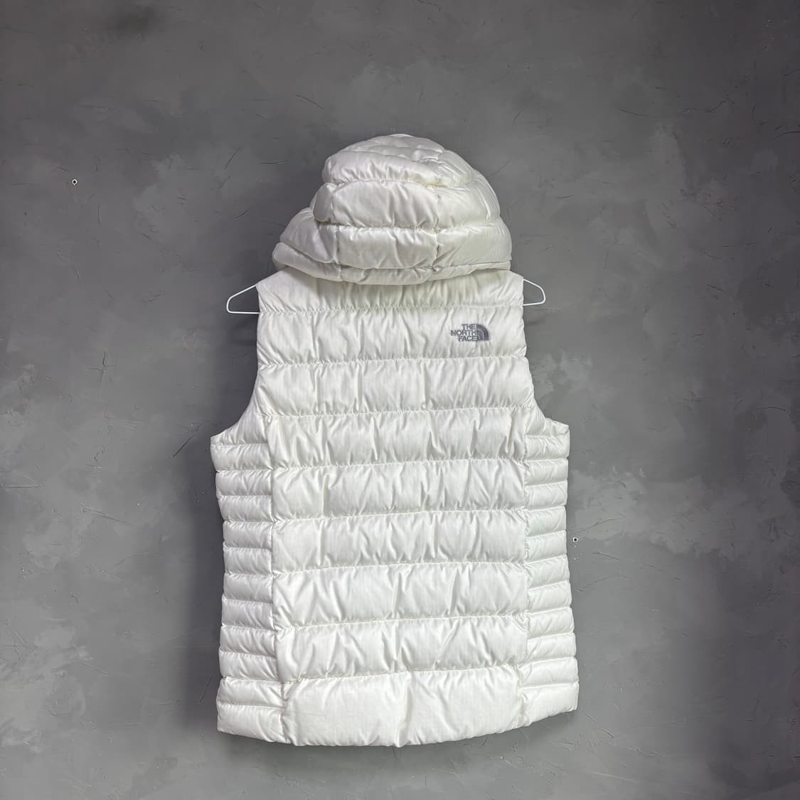 노스페이스 구스다운 패딩조끼 화이트 상품이미지4
