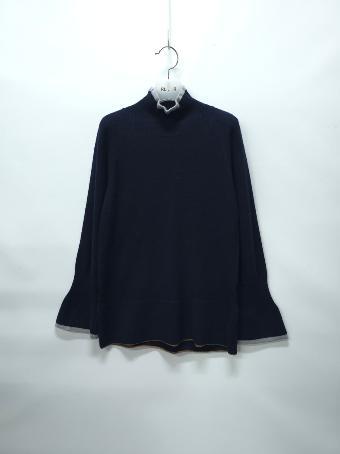 구호(KUHO) 캐시미어 울 터틀넥 (여성66~66반) 상품이미지1