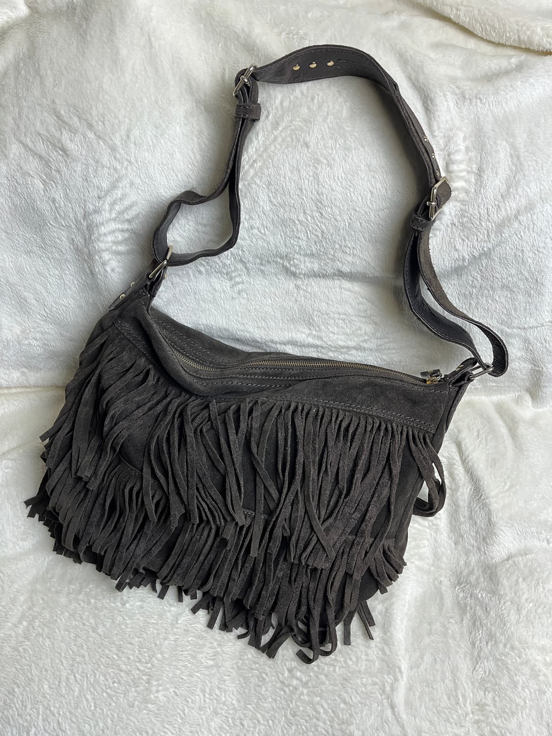 GAP 스웨이드 크로스백 상품이미지2