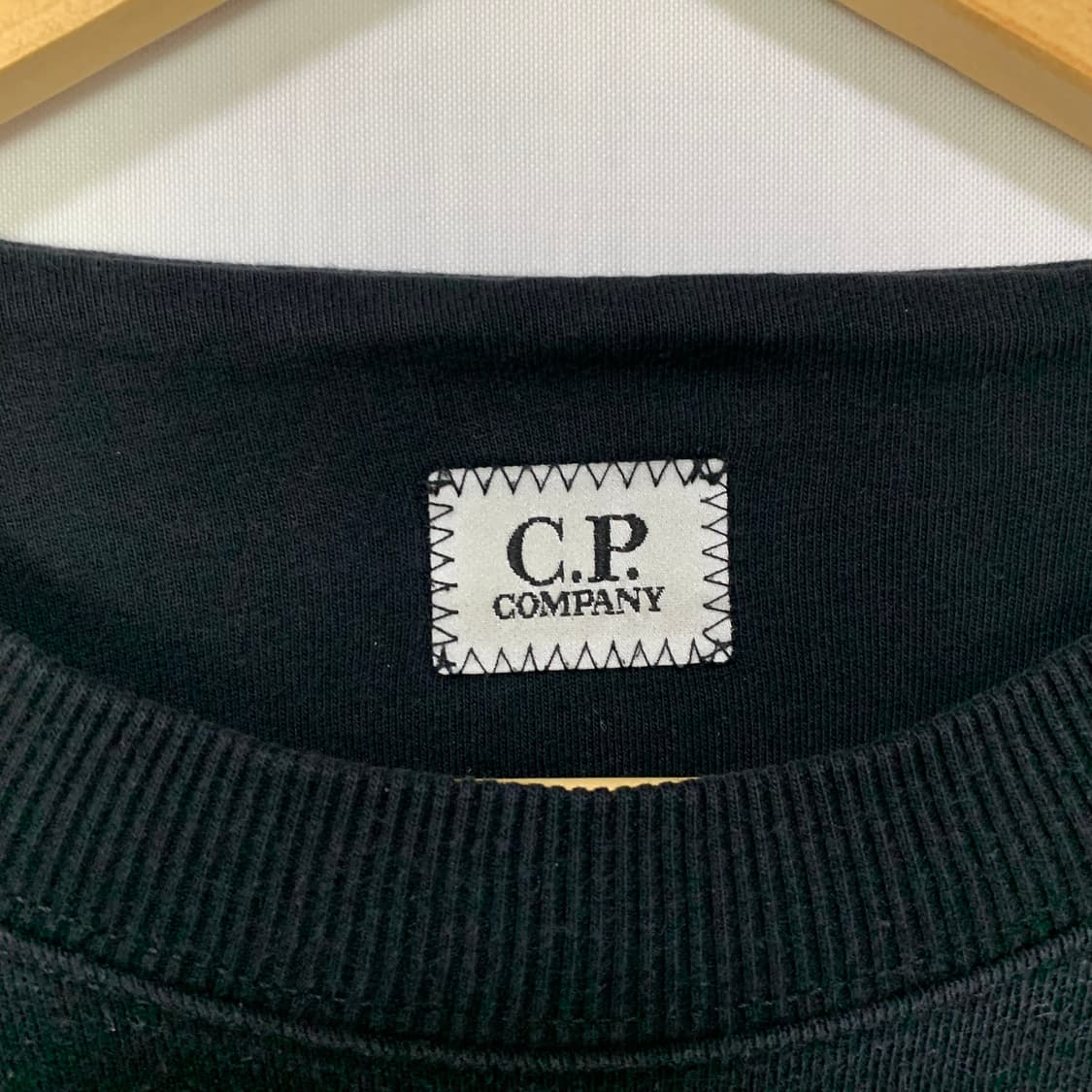 C.P. 컴퍼니 블랙 빅로고 맨투맨 블랙 cp컴퍼니 빈티지 100 상품이미지3